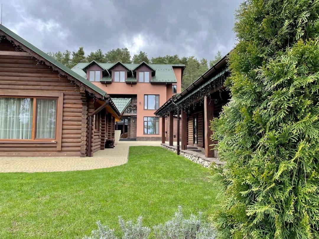 Готель-Ресторан "Колиба" Brody Exteriör bild